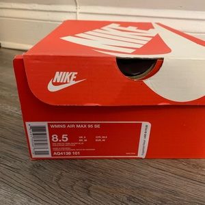 NIKE Air Max 95 SE 8.5
